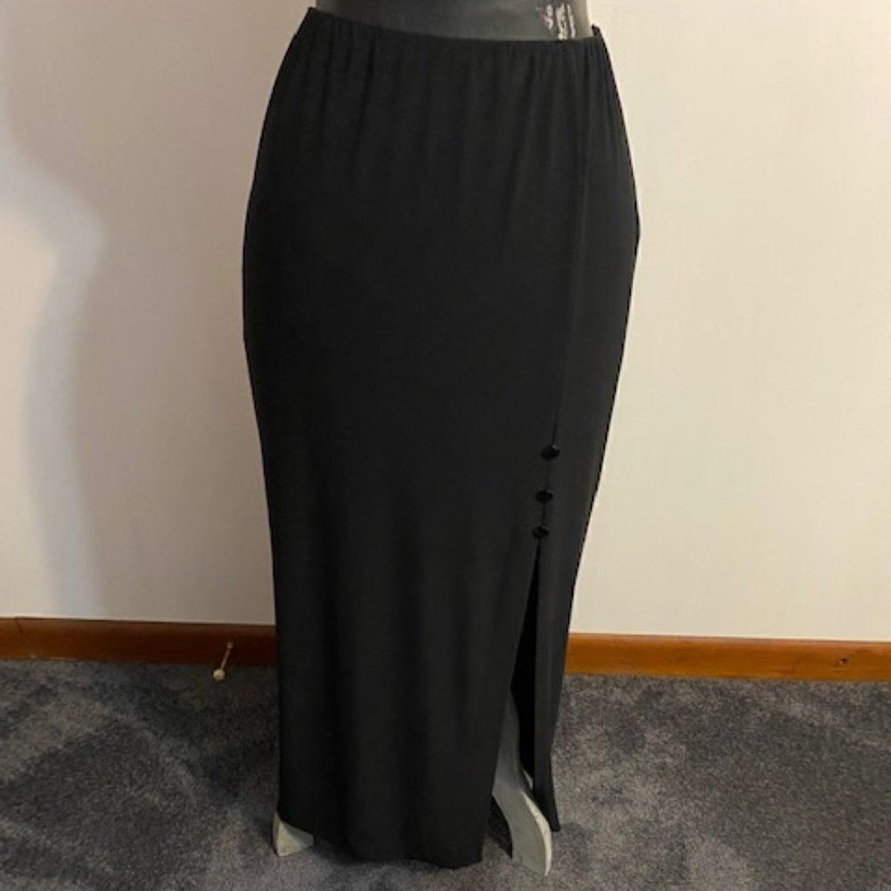 Alex  Evenings Black skirt with buttons and front split. size XLP